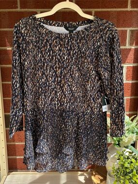 Simply Vera Vera Wang Semi‎ Sheer
Ruffled Blouse Size S Knit Top
Abstract NWT